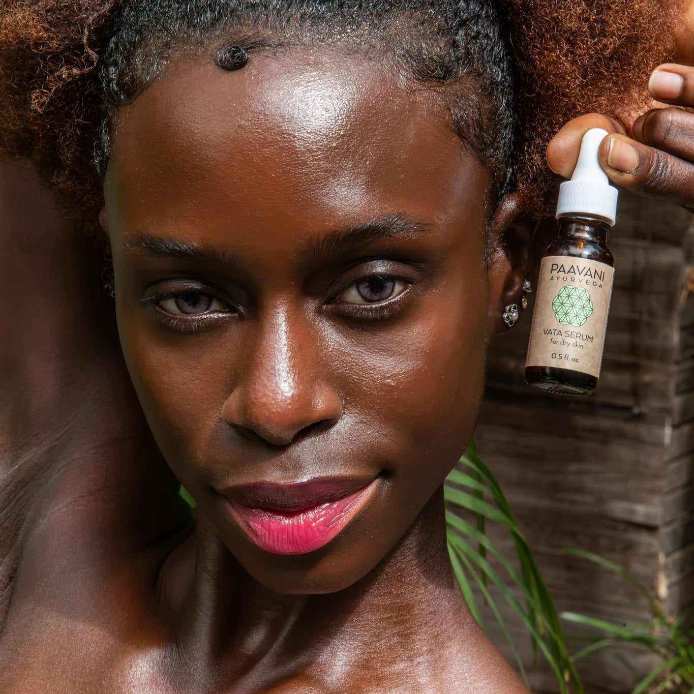 Vata Serum | Ayurvedic Face Oil for Dry, Delicate Skin-3